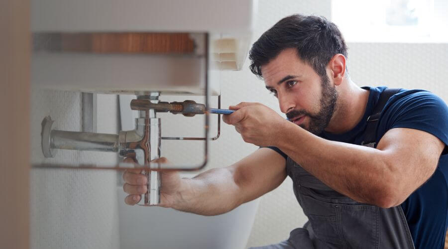 Professional water heater installation services in Mercedes, TX